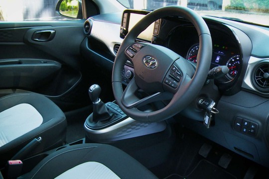 Hyundai i10 Hatchback 5 Door Hatch 1.0 MPI 67ps Advance Auto